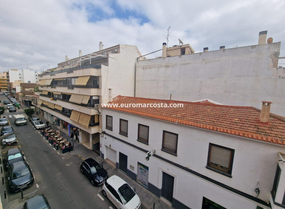 Objekte zum Wiederverkauf - Wohnung - Torrevieja - TORREVIEJA
