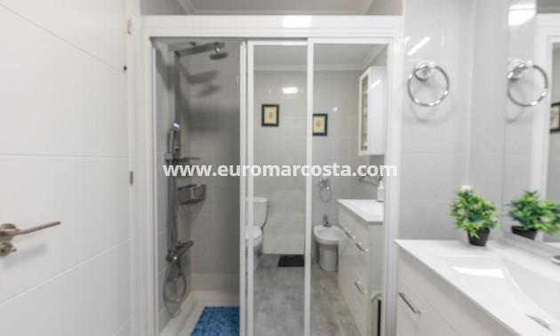 Venta - Apartamento / piso - Torrevieja - La Mata