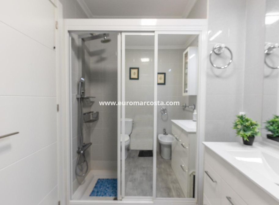 Venta - Apartamento / piso - Torrevieja - La Mata