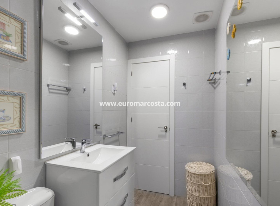 Venta - Apartamento / piso - Torrevieja - La Mata