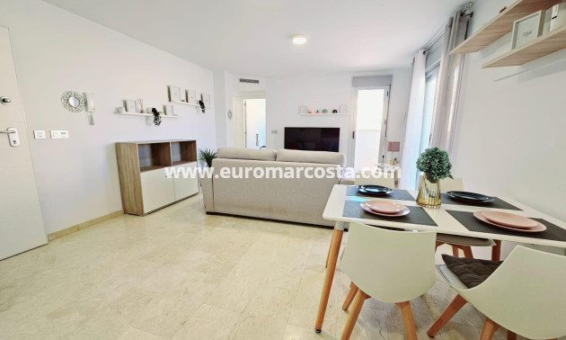 Objekte zum Wiederverkauf - Wohnung - Torrevieja - TORREVIEJA