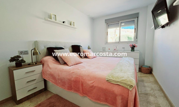Objekte zum Wiederverkauf - Wohnung - Torrevieja - TORREVIEJA