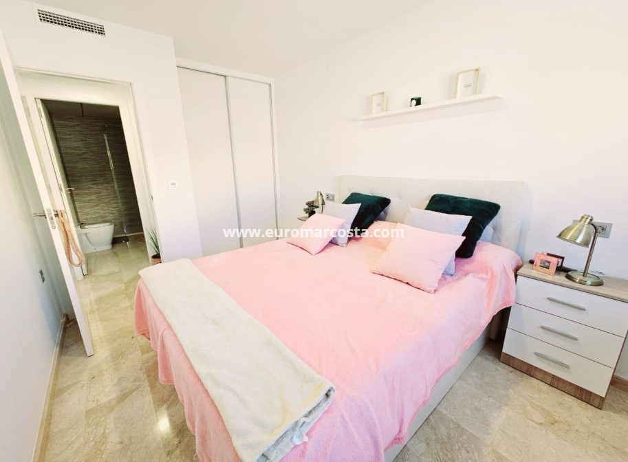 Objekte zum Wiederverkauf - Wohnung - Torrevieja - TORREVIEJA