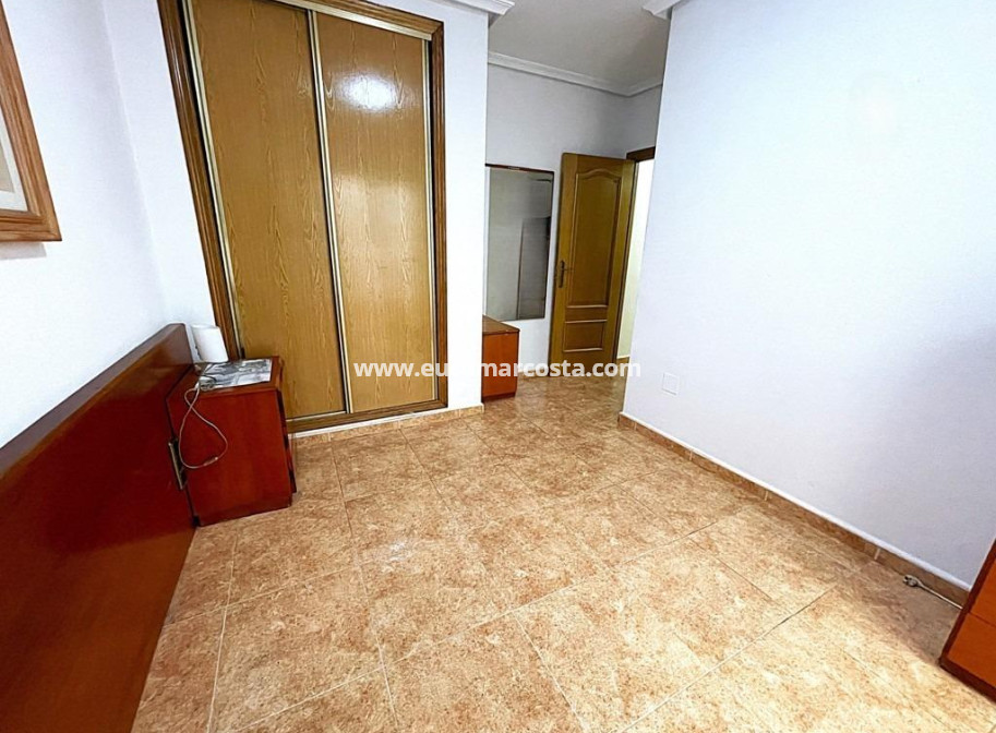 Objekte zum Wiederverkauf - Wohnung - Torrevieja - TORREVIEJA