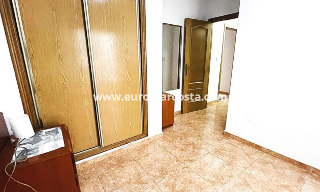 Objekte zum Wiederverkauf - Wohnung - Torrevieja - TORREVIEJA