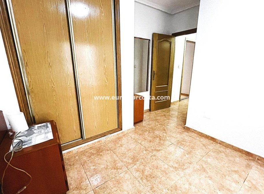 Objekte zum Wiederverkauf - Wohnung - Torrevieja - TORREVIEJA