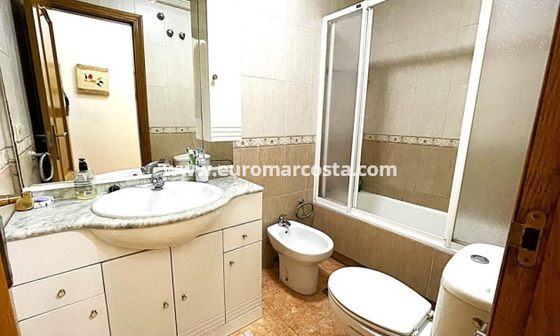 Objekte zum Wiederverkauf - Wohnung - Torrevieja - TORREVIEJA