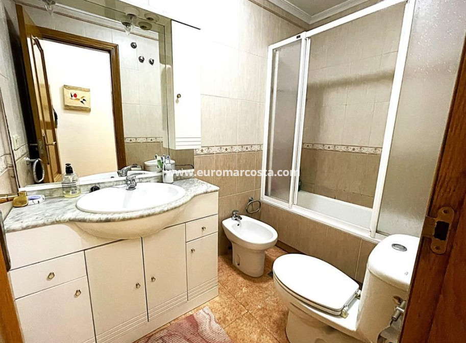 Objekte zum Wiederverkauf - Wohnung - Torrevieja - TORREVIEJA