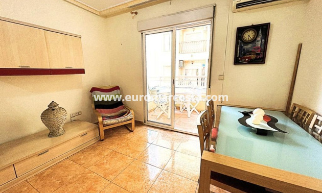 Objekte zum Wiederverkauf - Wohnung - Torrevieja - TORREVIEJA