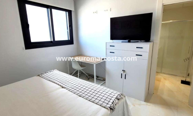 Sale - Apartment / flat - Orihuela Costa