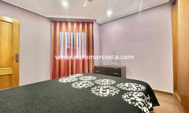 Objekte zum Wiederverkauf - Wohnung - Torrevieja - TORREVIEJA