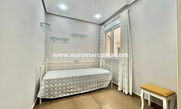 Objekte zum Wiederverkauf - Wohnung - Torrevieja - TORREVIEJA