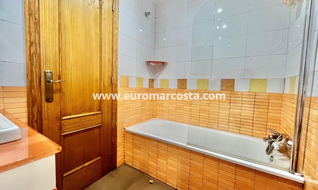 Objekte zum Wiederverkauf - Wohnung - Torrevieja - TORREVIEJA