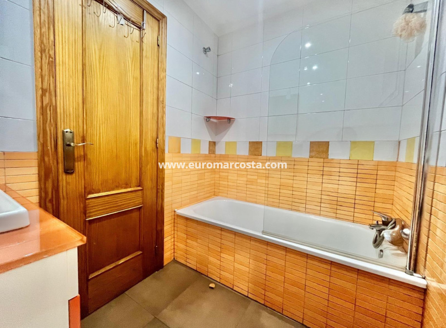 Objekte zum Wiederverkauf - Wohnung - Torrevieja - TORREVIEJA