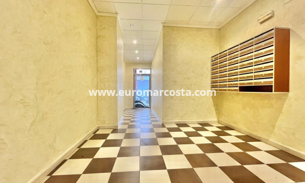 Objekte zum Wiederverkauf - Wohnung - Torrevieja - TORREVIEJA