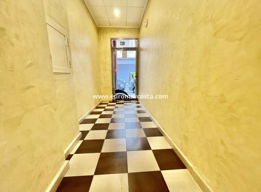 Objekte zum Wiederverkauf - Wohnung - Torrevieja - TORREVIEJA
