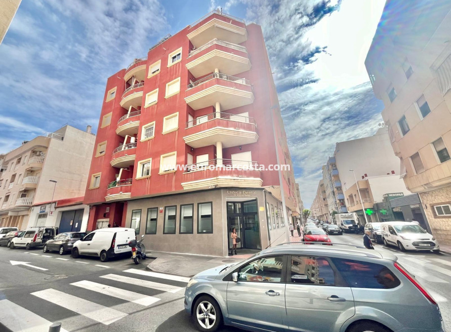 Objekte zum Wiederverkauf - Wohnung - Torrevieja - TORREVIEJA
