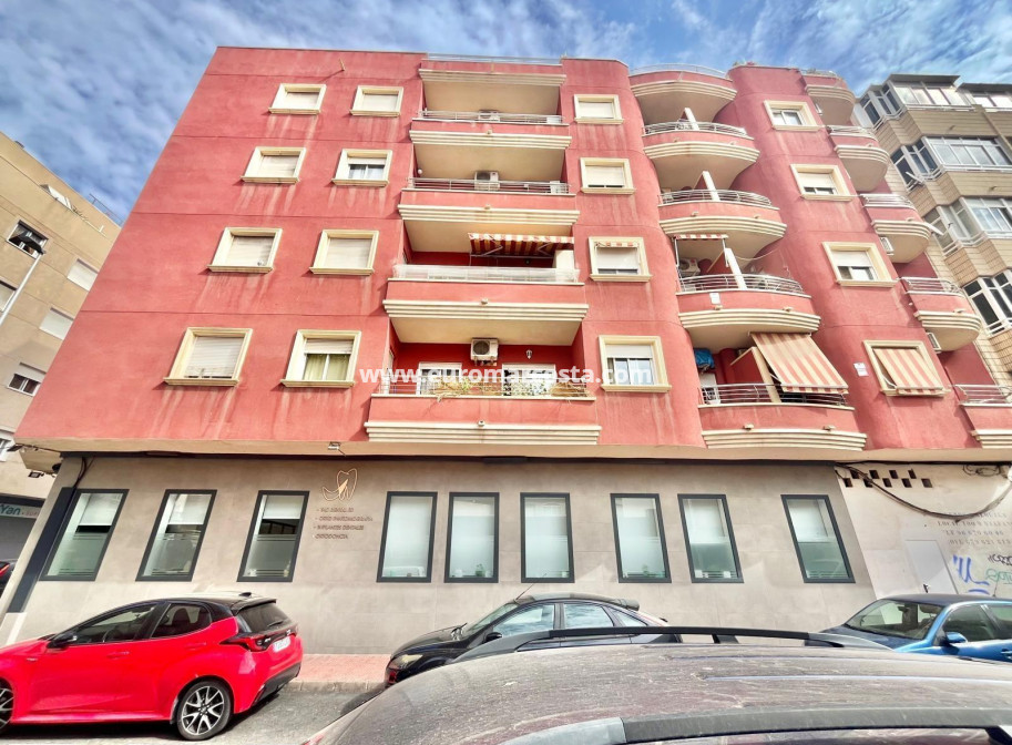 Objekte zum Wiederverkauf - Wohnung - Torrevieja - TORREVIEJA