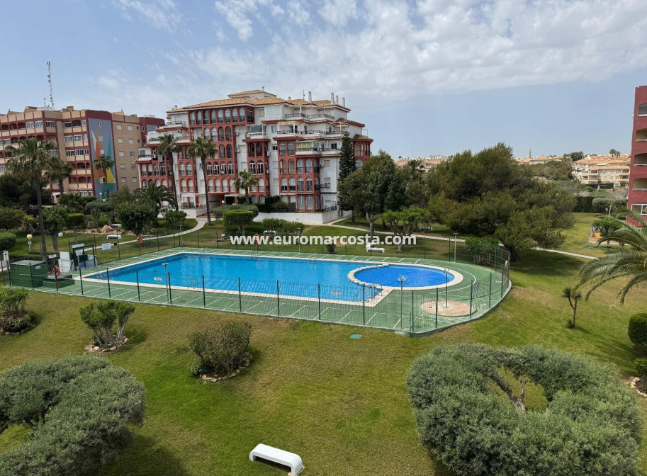 Objekte zum Wiederverkauf - Wohnung - Torrevieja - La Mata