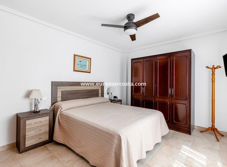 Venta - Apartamento / piso - Torrevieja - TORREVIEJA