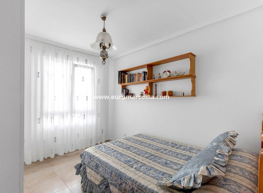 Venta - Apartamento / piso - Torrevieja - TORREVIEJA