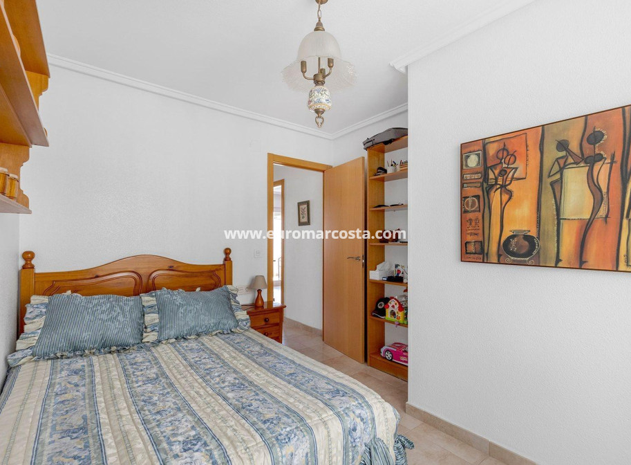 Venta - Apartamento / piso - Torrevieja - TORREVIEJA