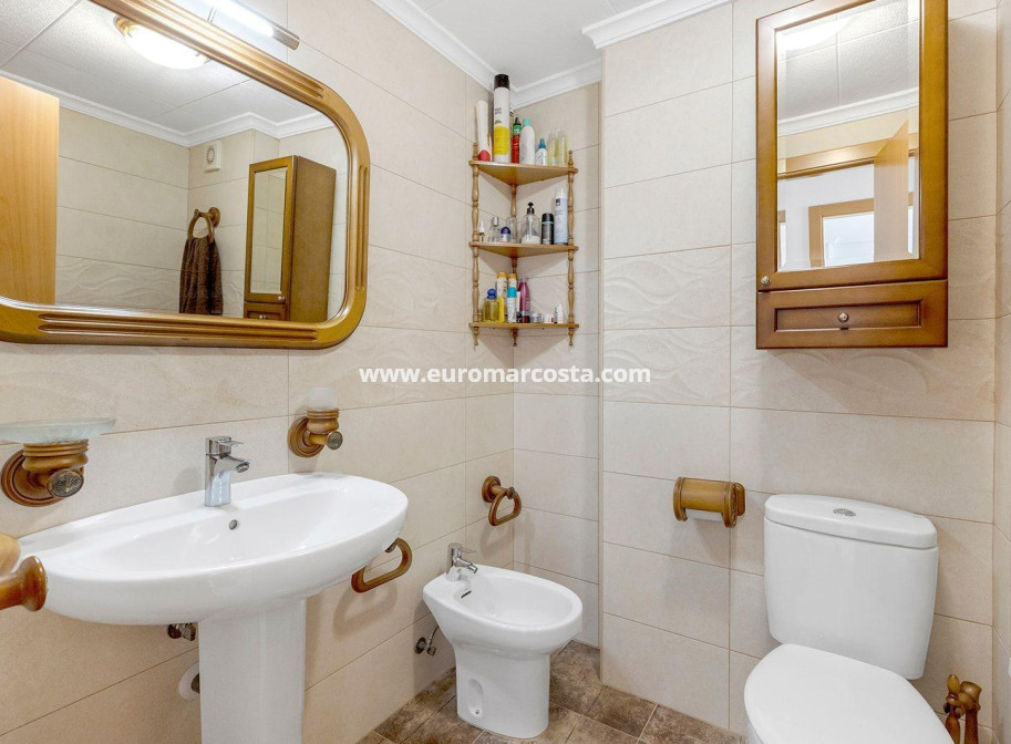 Venta - Apartamento / piso - Torrevieja - TORREVIEJA