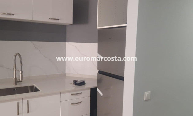Sale - Apartment / flat - Torrevieja - La Mata