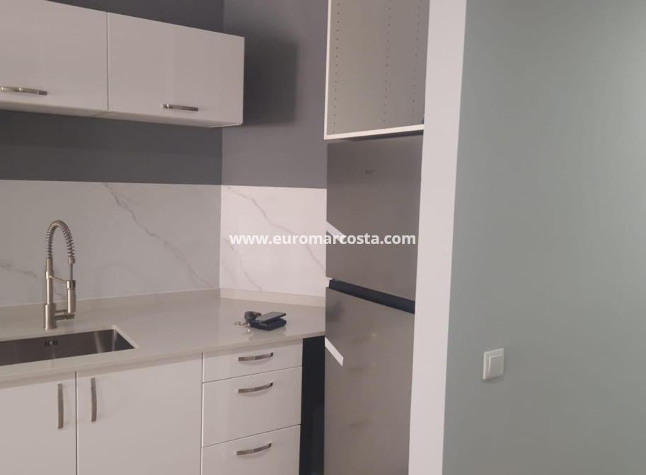 Sale - Apartment / flat - Torrevieja - La Mata