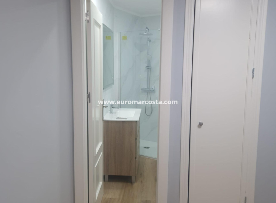 Sale - Apartment / flat - Torrevieja - La Mata