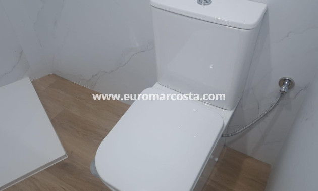 Sale - Apartment / flat - Torrevieja - La Mata