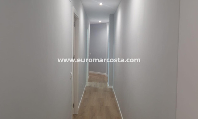 Sale - Apartment / flat - Torrevieja - La Mata