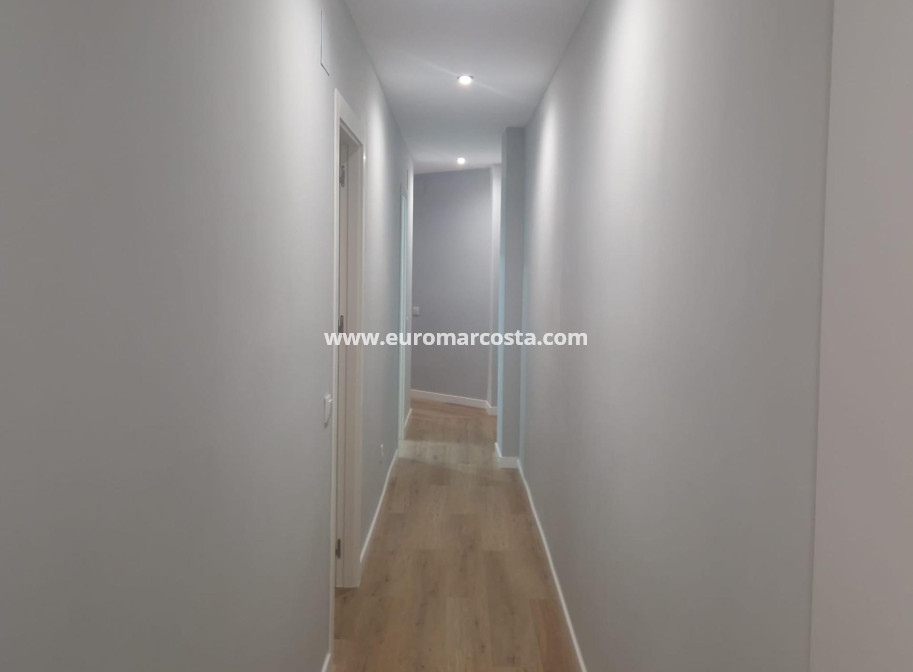 Sale - Apartment / flat - Torrevieja - La Mata