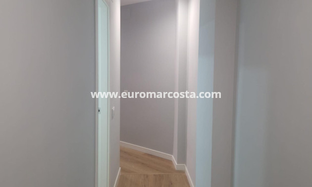 Sale - Apartment / flat - Torrevieja - La Mata