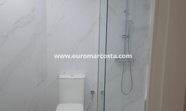 Sale - Apartment / flat - Torrevieja - La Mata