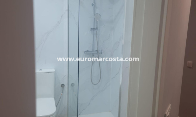 Sale - Apartment / flat - Torrevieja - La Mata
