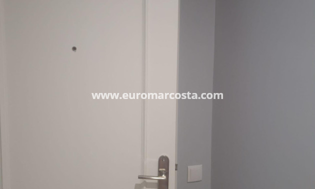 Sale - Apartment / flat - Torrevieja - La Mata