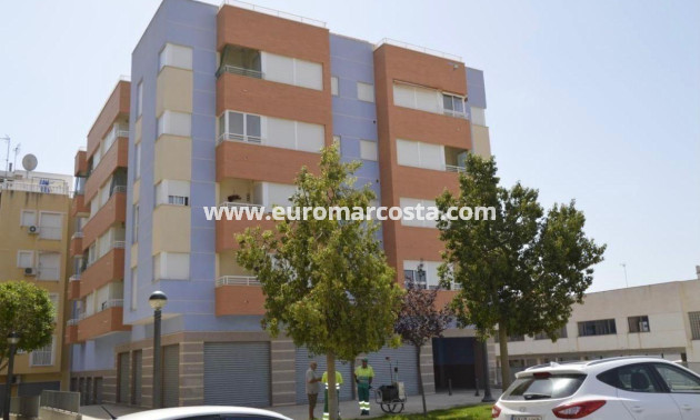Sale - Apartment / flat - La marina - La Marina