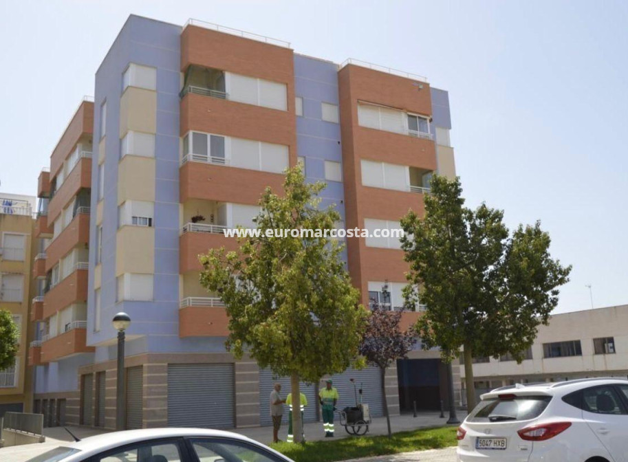 Sale - Apartment / flat - La marina - La Marina