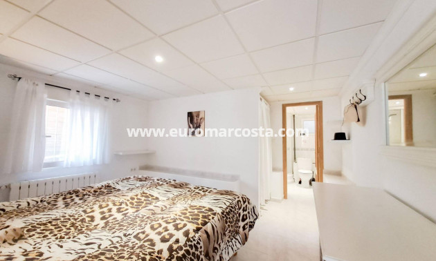 Venta - Villa - Orihuela Costa - Villamartín-Las Filipinas
