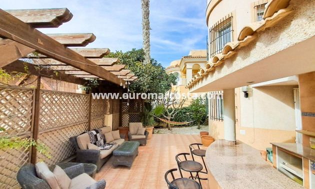 Venta - Villa - Orihuela Costa - Villamartín-Las Filipinas