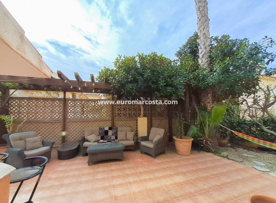 Venta - Villa - Orihuela Costa - Villamartín-Las Filipinas