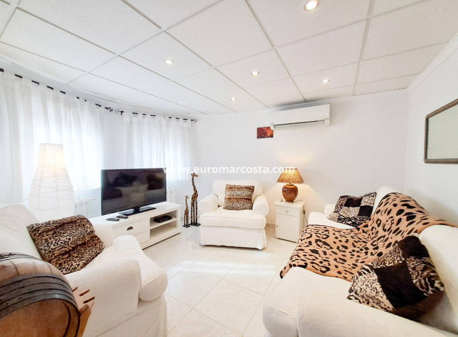 Venta - Villa - Orihuela Costa - Villamartín-Las Filipinas