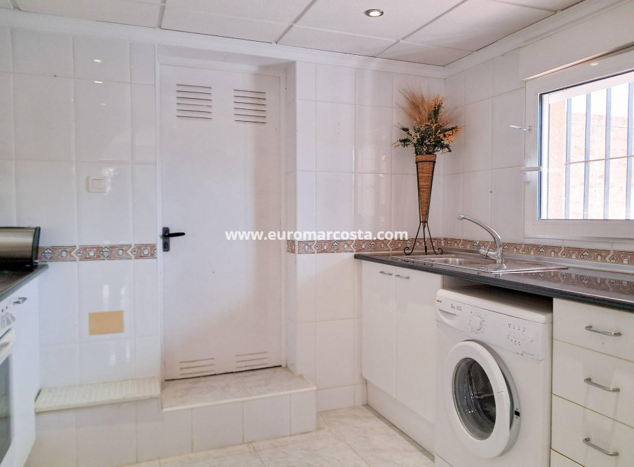 Venta - Villa - Orihuela Costa - Villamartín-Las Filipinas