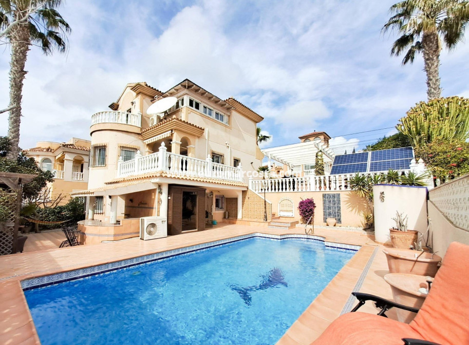 Venta - Villa - Orihuela Costa - Villamartín-Las Filipinas