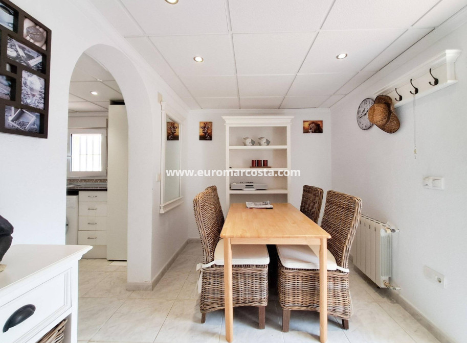 Venta - Villa - Orihuela Costa - Villamartín-Las Filipinas
