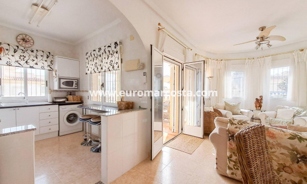 Venta - Villa - Orihuela Costa - Villamartín-Las Filipinas
