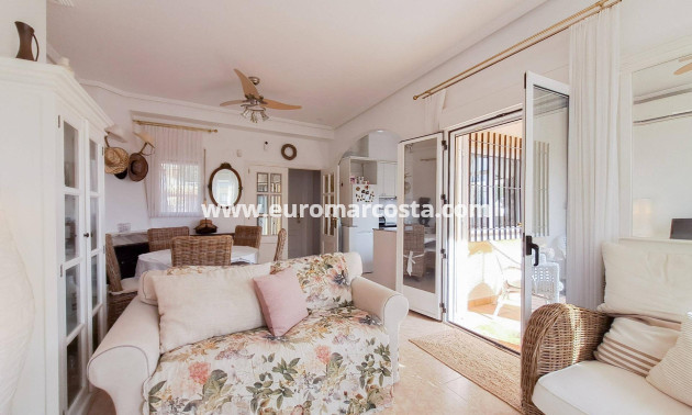 Venta - Villa - Orihuela Costa - Villamartín-Las Filipinas