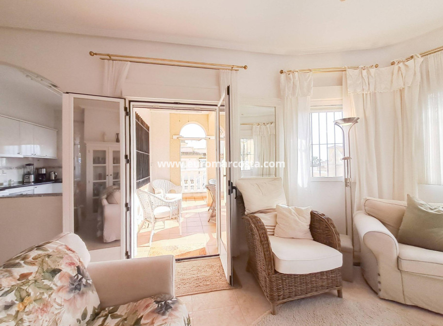 Venta - Villa - Orihuela Costa - Villamartín-Las Filipinas