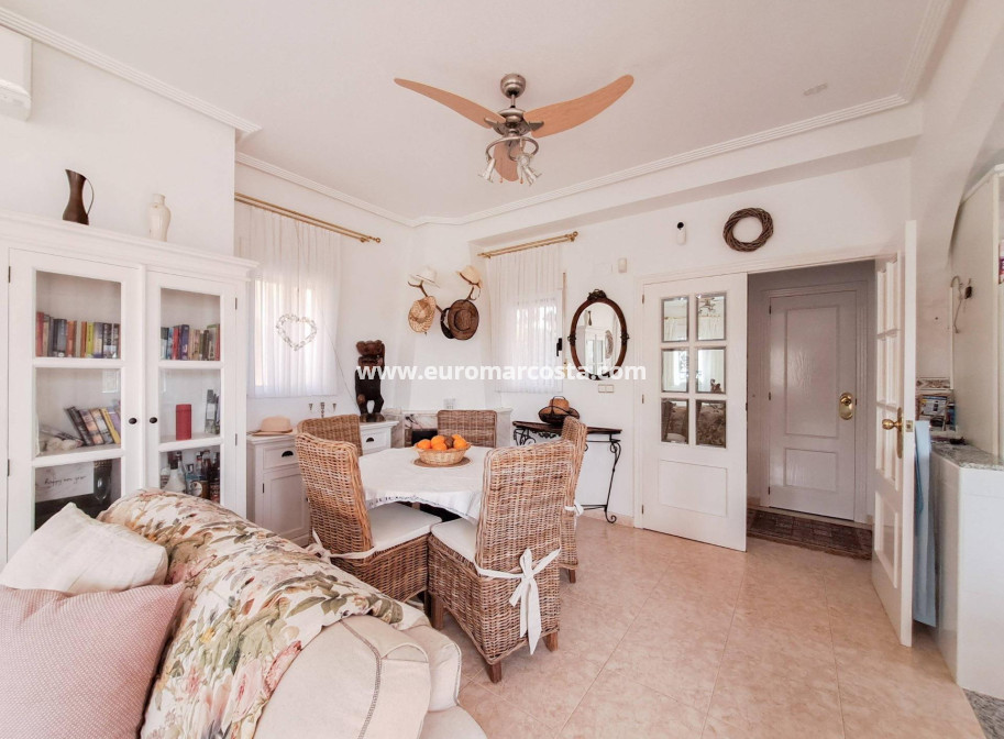 Venta - Villa - Orihuela Costa - Villamartín-Las Filipinas